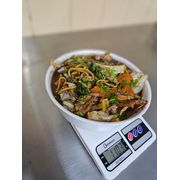 PRATOS QUENTES: Yakisoba Grande Misto 1 kilo - filé mignon e frango suculento, salteados com macarrão oriental, repolho, acelga, brócolis, couve-flor, cenoura e cebola no molho especial da casa.