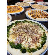 Salgadas: BRÓCOLIS - Pizza Grande (Ingredientes: Bacon, Brócolis, Mussarela)