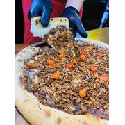 Especiais: COSTELA - Pizza Grande (Ingredientes: Cebola Crispy, COSTELA DESFIADA, Molho Barbecue, Mussarela, Pimenta Biquinho)