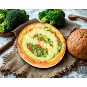 Esfihas gourmet: BROCOLIS COM CATUPIRY E BACON - Esfiha salgada (Ingredientes: Massa especial de esfiha, Brócolis temperado ao alho, Catupiry, Bacon)