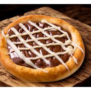 Esfihas gourmet: WAN´TELLO - Esfiha salgada (Ingredientes: Massa especial de esfiha, Chocolate branco com coco (wantello))