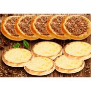 Esfihas gourmet: Combo 10 Esfihas de queijo por R$69,90 - Esfiha salgada (Ingredientes: Massa especial de esfiha, Mussarela)