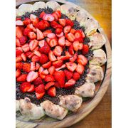 Doces: SENSAÇÃO (RESPONSÁVEL) - Pizza Grande (Ingredientes: Chocolate ao Leite, Cliente se responsabiliza pelo envio da parte doce está ciente que pode ocorrer da fruta ferver ou o sabor misturar com os demais., Granulado, Morango)