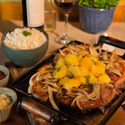 À La Carte / Cortes Especiais: Picanha na Manteiga - À La Carte (Ingredientes: Arroz Branco, Mandioca Cozida, Picanha Grelhada na Manteiga)