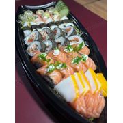 Combos Especiais: Combo Hashi 40 Peças - Combo (Ingredientes: 06 Gunkan com Gorgonzola, 06 Sashimi, 6 Niguiri Lula, 6 Sashimi Lula, 8 Dragon Saladi, 8 Futomaki)