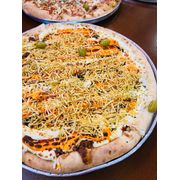 Salgadas: BOLUCCIO 3 - Pizza Grande (Ingredientes: Batata Palha, Carne moída temperada, Cheddar, Molho Barbecue, REQUEIJÃO CREMOSO)