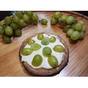 Esfihas Doces: Sonho Verde - Esfiha Doce (Ingredientes: chocolate branco, uva verde)