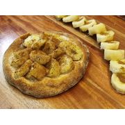 Esfihas Doces: Banana - Esfiha Doce (Ingredientes: Fatias de Banana, Leite Condensado, Açúcar Cristal, Canela em Pó)