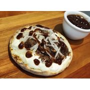Esfihas Salgadas: Costela Bovina Com Cream Cheese - Esfiha Salgada (Ingredientes: Cream Cheese, Cebola, Barbecue)