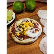 Esfihas Salgadas: Calabresa Moída Apimentada Com Ovos e Cebola - Esfiha Salgada (Ingredientes: Calabresa Moída Apimentada, Ovos, Cebola)