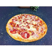 Tradicionais: Bacon - Grande (Ingredientes: Massa Artesanal, Molho do Cheff, Mozzarella, Tomate em Rodelas, Bacon, Orégano, Azeitona)