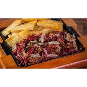 Petiscos: Carne Seca Com Aipim)