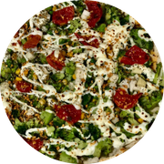Premium: Vegetariana - Pizza Grande (Ingredientes: Molho, Tomate Seco, Ervilha, Milho, Requeijão, Palmito, Alho Frito, Tomate, Brócolis)