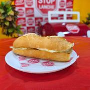 Sanduíche no Pão Francês: Pão C/ Ovo+Embalagem (R$1,50) - Sanduíche no Pão Francês (Ingredientes: Ovo Frito, Pão)