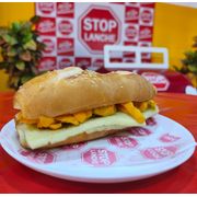 Sanduíche no Pão Francês: Pão C/ Queijo e Tucumã+Embalagem (R$1,50) - Sanduíche no Pão Francês (Ingredientes: Manteiga, Pão, Queijo Coalho, Tucumã)