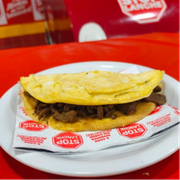 CREPIOCA: Crepioca c/Filé Mignon e Queijo+Embalagem (R$1,50) - CREPIOCA (Ingredientes: Filé Mignon, Goma de tapioca, Ovo, Queijo)