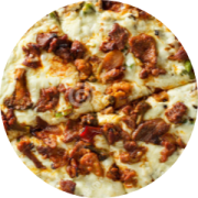 Tradicionais: 23-Carne de Fumeiro - Pizza Pequena (Ingredientes: Azeitona, Carne de Fumeiro, Cebola, Molho, Mussarela, Orégano)