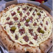 Especiais: Calapiry - Pizza Grande (Ingredientes: Calabresa, Catupiry, Orégano, Azeitona)