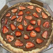 Doces: Chocolate C/ Morango - Pizza Grande (Ingredientes: Chocolate, Morango)