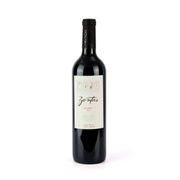 Vinhos Tintos: Zentas Malbec 750ml - Com sabor prolongado e taninos adocicados, esse tipo de vinho pode ser robusto e bem concentrado, com aroma de frutas vermelhas. É uma uva que proporciona um vinho aromaticamente intenso e com excelente profundidade de sabor.