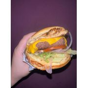 Lanches Especiais/Artesanais: Frango Especial - Lanches Especiais/Artesanais (Ingredientes: Alface Americana, Cebola Roxa, Frango, hambúrguer Artesanal 150G, Molho Especial, Pão de Brioche, Queijo Cheddar, Tomate)