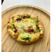 Esfihas Salgadas: Brócolis 1 - Esfiha (Ingredientes: Bacon, Brócolis, Mussarela)