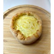Esfihas Salgadas: Dois Queijos - Esfiha (Ingredientes: Catupiry, Mussarela)