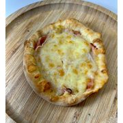 Esfihas Salgadas: Francesa - Esfiha (Ingredientes:  Palmito, Bacon, Catupiry, Cebola, Mussarela, Presunto Picado)