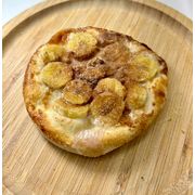 Esfihas Doces: Banana - Esfiha (Ingredientes:  Açúcar,  Canela,  Leite Condensado, Banana)