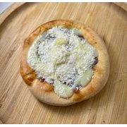 Esfihas Doces: Prestígio - Esfiha (Ingredientes:  Coco Ralado,  Leite Condensado, Chocolate ao Leite)