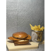 COMBO PREMIUM PRA DOIS: SAHARA PRA DOIS CHESSE CHICKEN - COMBO PREMIUM PRA DOIS (Ingredientes: 2 batatas pequenas, 2 chesse chicken, 2 cocas latas)