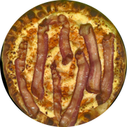 Frango: FRANGO SUPREMO - Pizza Grande (Ingredientes: Frango desfiado (temperado), Bacon, Requeijão puro, Molho de Tomate, Mussarela, Orégano)