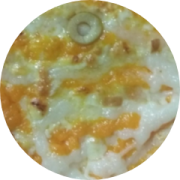 Tradicionais: 06-4 Queijo - Pizza Pequena (Ingredientes: Azeitona, Catupiry, Cheddar, Molho, Mussarela, Orégano, Provolone)