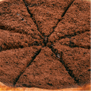 Doces: Chocolate com Ovomaltine EXTRA CROCANTE - Pizza Pequena (25cm - 6 Fatias) (Ingredientes: Base de Brigadeiro Ao Leite, Chocolate Meio Amargo, Ovomaltine Extra Crocante)