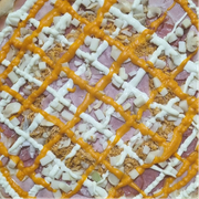 Salgadas: 2014 - Pizza Pequena (25cm - 6 Fatias) (Ingredientes: Bacon, Calabresa, Catupiry, Cebola, Champignon, Cheddar Cremoso Polenghi®., Frango, Molho, Muçarela, Orégano, Palmito, Presunto)
