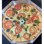 Tradicionais: Marguerita - Pizza Grande (Ingredientes:  Manjericão,  Mussarela,  Parmesão,  Rodelas de Tomate)