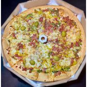 Tradicionais: Escarola 3 - Pizza Grande (Ingredientes:  Mussarela,  Parmesão, Calabresa Moída, Escarola, Molho de Mostarda)