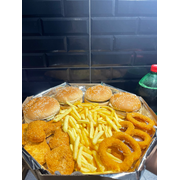 COMBO FAMÍLIA: COMBO PCX - SANDUICHES SIMPLES (Ingredientes: 1batata pequena, 4 X-BURGUER, 6 ANÉIS DE CEBOLA, 6 NUGGETS, GUARANA ANTARCTICA 2LITROS)