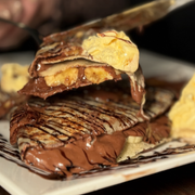 Crepes: 118-Chocolate ao Leite Com Banana - Crepes Doces (Ingredientes: Banana, Chocolate ao Leite)