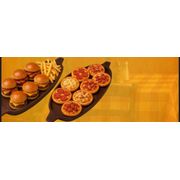 Barcas: Barca Burguers Pizza - São 2 Barcas.1º - Contendo 2 mini burguers Bacon, 2 mini burguers Calabresa, 2 mini burguers Cheddar e Batata Frita.2º - 2 mini pizza calabresa, 2 mini pizza frango catupiry e 2 mini pizza bacon