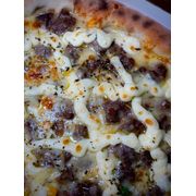 Premium: Filé ao Quatro Queijos - Pizza Grande (Ingredientes: Filé, Mussarela, Provolone, Parmesão, Creme Quatro Queijos)