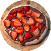Esfihas Doces: Morango com Chocolate ao Leite - Esfiha Doce (Ingredientes: Morango, Chocolate ao Leite)