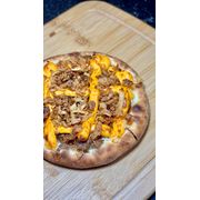 Salgadas: COSTELA CRISPY - Esfiha (Ingredientes: Cebola Crispy Crocante, Cheddar, Costela desfiada e refogada, Mussarela)