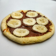 Esfihas Premium: Esfiha de Banana com chocolate - Massa, mussarela recheio de chocolate ao leite e banana.