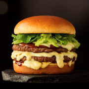 Lanches: Vicios Costela - Burguer (Ingredientes: Agrião, Alface, Barbecue, Batata frita, Hambug de Costela 120g, Molho Provolone, Pão Brioche)