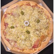 Tradicionais: Portuguesa 1 - Pizza Grande (Ingredientes:  Cebola,  Mussarela,  Ovos, Presunto)