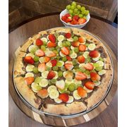 PIZZAS DOCES: SALADA DE FRUTAS - GRANDE (Ingredientes: CHOCOLATE AO LEITE, LEITE CONDENSADO, BANANA, MORANGO, UVA VERDE)