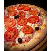 1 Pizza Grande + 1 Jaboti 2lt por apenas 59,99: Presunto e Queijo - 1 Pizza Grande + 1 Jaboti 2lt por apenas 59,99 (Ingredientes: molho do cheff, Caprese, tomate, mozzarela, orégano, azeitonas, jaboti 2lt)
