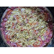 Salgadas: Portuguesa 3 - Pizza Pequena (25cm - 6 Fatias) (Ingredientes: Azeitonas, Calabresa, Cebola, Molho, Muçarela, Orégano, Ovo, Presunto, Tomate)