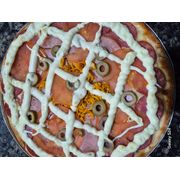 Salgadas: Coliseu - Pizza Pequena (25cm - 6 Fatias) (Ingredientes: Azeitonas, Calabresa, Catupiry, Cebola, Frango, Lombo Canadense, Molho, Muçarela, Orégano, Tomate)